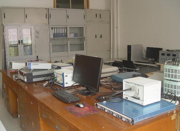 时间相关小信号前置测量系统