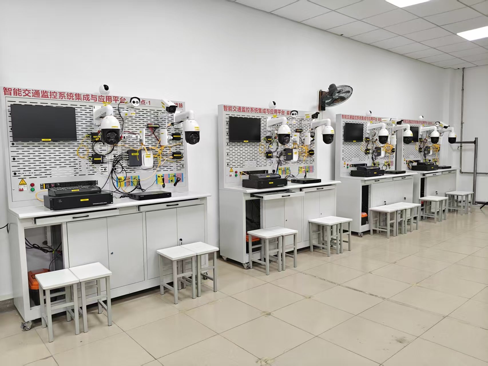 智能交通监控系统集成与应用平台